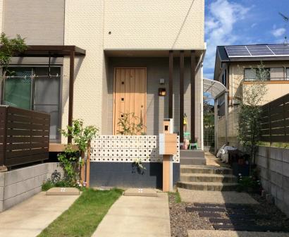 ナチュラル外構 キュービック フォー 穴空きブロック 福岡県春日市 S様邸 エクステリアの専門店エクステリア プロ